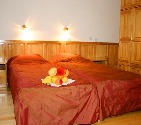 فندق Donchev 3*